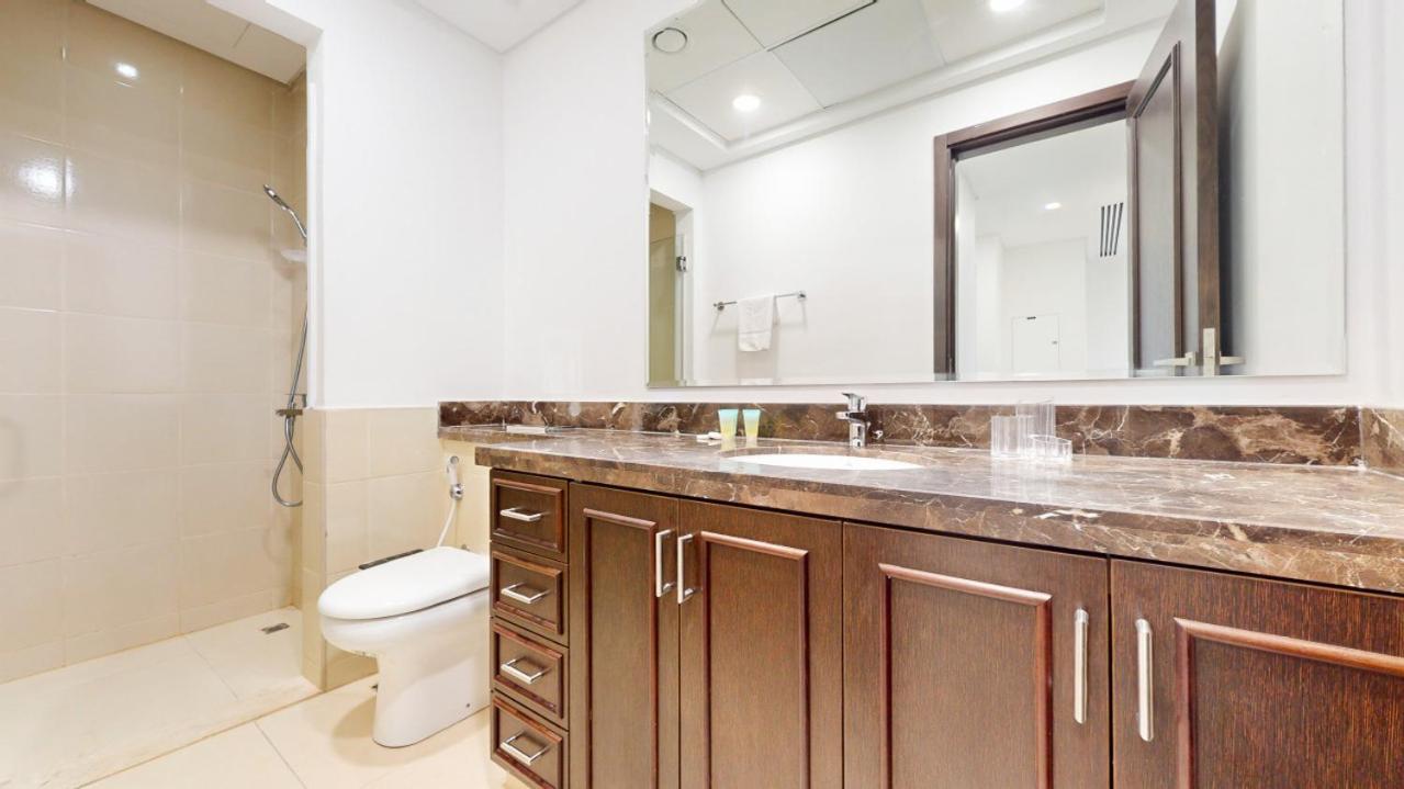 Bella Casa At Serena - Peaceful Three Bed Holiday home Dubai