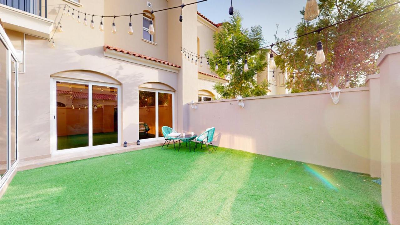 Bahay bakasyunan Bella Casa At Serena - Peaceful Three Bed Dubai